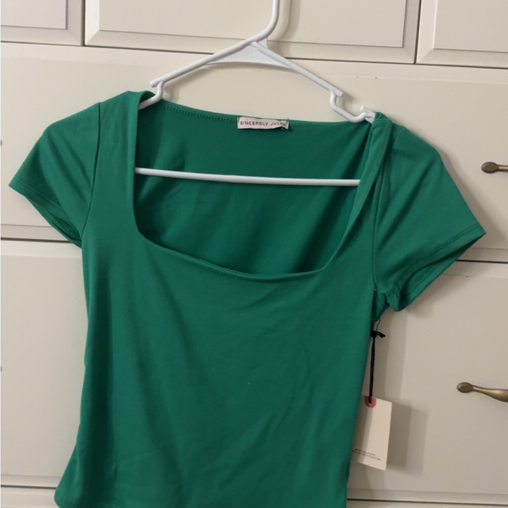 Sincerely Jules Green Short Sleeve Top